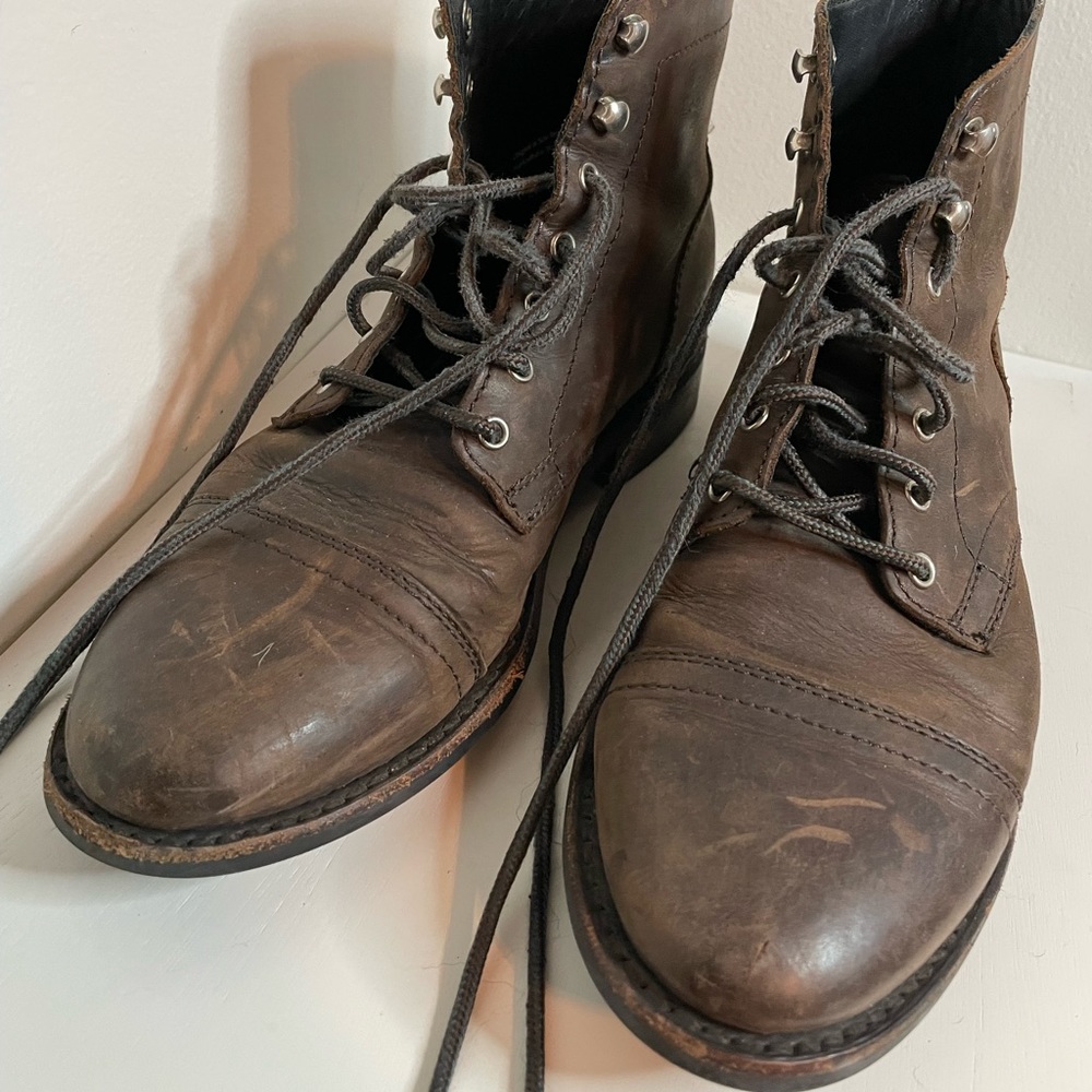 Thursday Captain Boot size 10 in Tobacco